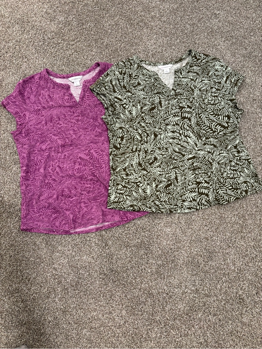 NWOT Liz Claiborne cap sleeve T-shirts size L